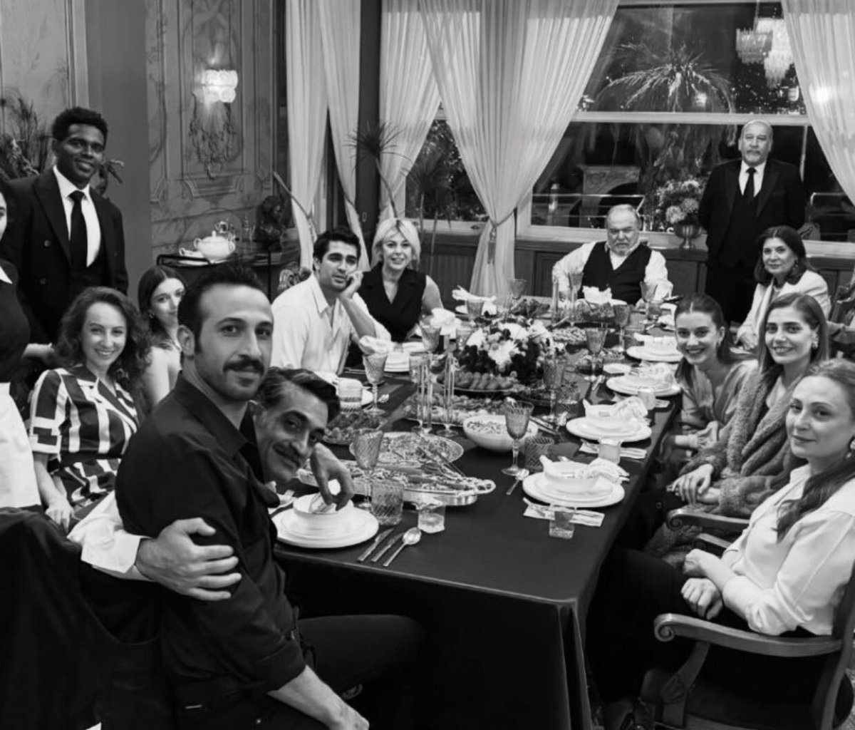 assistantofMRD's tweet photo. ‘ #YalıÇapkını 🤍
(📸 : #ErsinArıcı) https://t.co/I9994PMviT