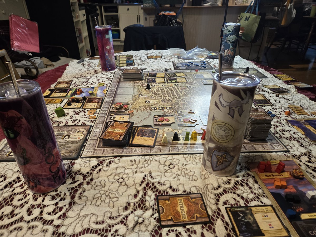 TerranEmpirePub's tweet photo. Can't have a game of #LordsofWaterdeep without a tasty drink! D&amp;D-Inspired Class Tumblers can be found at the link below! 😎
https://t.co/E3y0tObDOc
#DnD #TTRPG #LordsofWaterdeep #ForgottenRealms #boardgamesnight #DungeonsandDragons #Kickstarter #familygamenight https://t.co/kpUfWURF2W