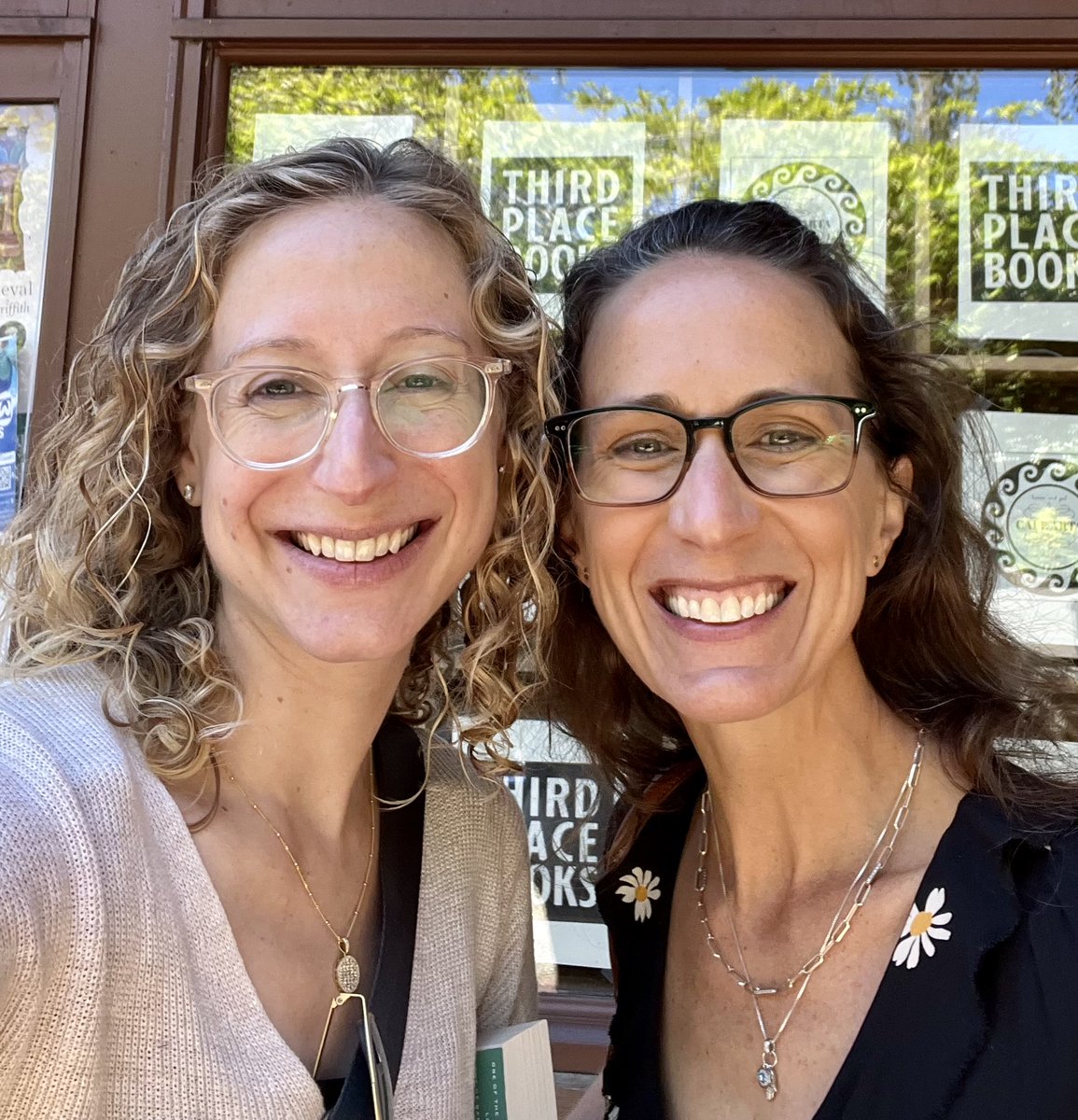 Jessica Hawley MD MS (@jessicahawleymd) on Twitter photo I โค๏ธโค๏ธโค๏ธ catching up w/ my dear <a href="/fredhutch/">Fred Hutch Cancer Center</a> Rad Onc colleague turned friend <a href="/EmilyWegMD/">Emily S Weg</a> outside of zoom mtgs, Epic msgs, & MultiD clinics. She is a GEM!!๐
<a href="/spsutkaMD/">Sarah P. Psutka MD MS</a> <a href="/HibaMKhanMD/">Hiba Khan MD MPH</a> @betsykoehne <a href="/PGrivasMDPhD/">Petros Grivas</a> <a href="/DanLinMD/">Daniel Lin</a> <a href="/HsiehLab/">Hsieh Lab</a> I โค๏ธโค๏ธโค๏ธ catching up w/ my dear <a href="/fredhutch/">Fred Hutch Cancer Center</a> Rad Onc colleague turned friend <a href="/EmilyWegMD/">Emily S Weg</a> outside of zoom mtgs, Epic msgs, & MultiD clinics. She is a GEM!!๐
<a href="/spsutkaMD/">Sarah P. Psutka MD MS</a> <a href="/HibaMKhanMD/">Hiba Khan MD MPH</a> @betsykoehne <a href="/PGrivasMDPhD/">Petros Grivas</a> <a href="/DanLinMD/">Daniel Lin</a> <a href="/HsiehLab/">Hsieh Lab</a>