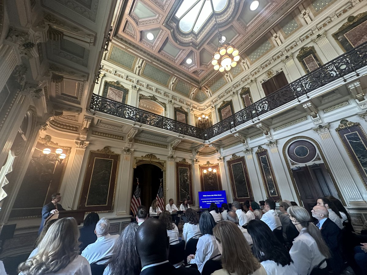ameliamercado00's tweet photo. Honored to have attended this event hosted by the @WhiteHouse on #GunViolenceAwarenessDay Excited to bring this energy back to @bcmhouston and continue working to prevent gun violence! https://t.co/ujonNX96EO