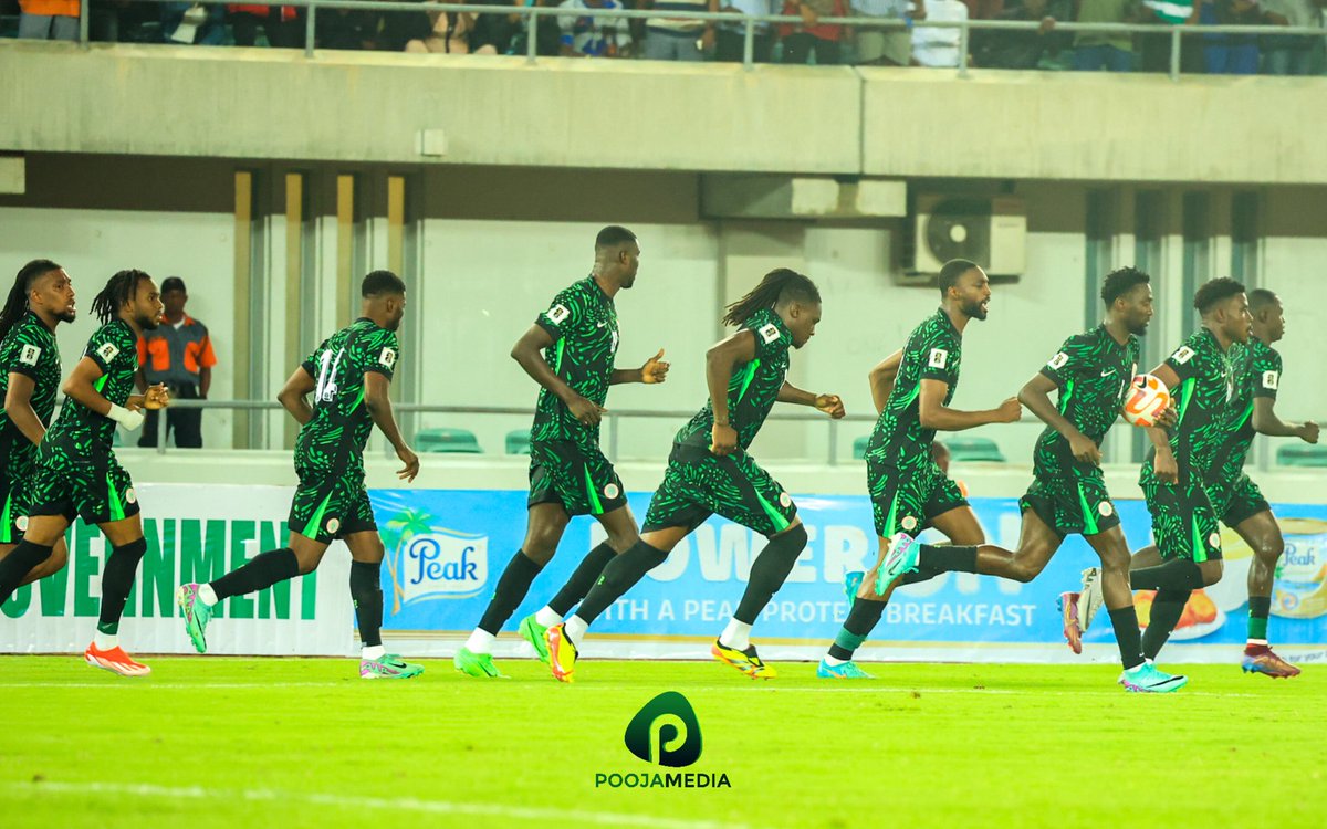 PoojaMedia's tweet photo. FT: Nigeria 1-1 South Africa; 

THE TRUTHS; 
- Iwobi swallowed
- Taminu was engine
- Lookman tried his magic but didn't work
- Paul Onuachu needs service
- Semi was a rock
- Chukwueze brought some bites 

- Add yours? 

Nigerians, bring out your calculators. https://t.co/9A1nwVuYmq