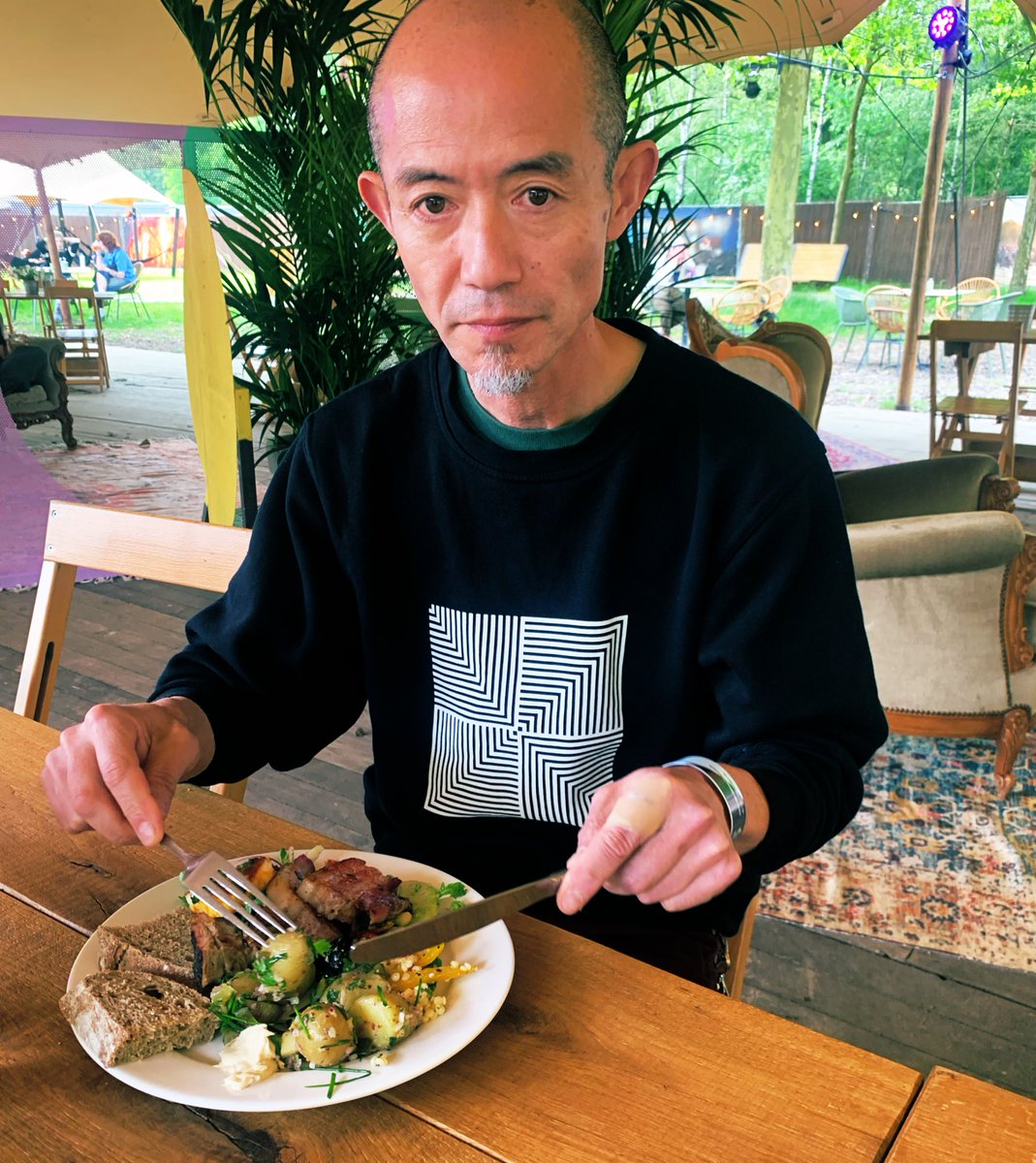 doramoen's tweet photo. Best Kept Secret オランダ https://t.co/7Vs5T234mZ