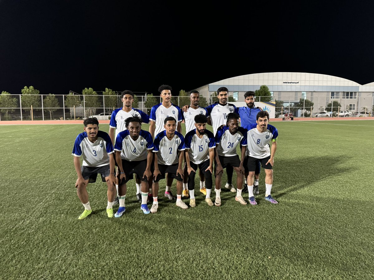 AlshbabFryq's tweet photo. #حواري_بريدة
#فريق_الشباب
#بطولة_فورس

@realmadrid

لاجديد ، #الشباب #كريال_مدريد ، 
#زعامة_وهيمنة وسطوة وإنجازات

حقق الفريق #الشبابي بطولته رقم 45 خلال مسيرته الرياضية والتي بدأت عام 1400 هجري
وذلك بعد فوزه مساء اليوم على فريق #أكاديمية فورس بهدفين مقابل هدف سجلهما على مدار https://t.co/hUfQ4ea2gX