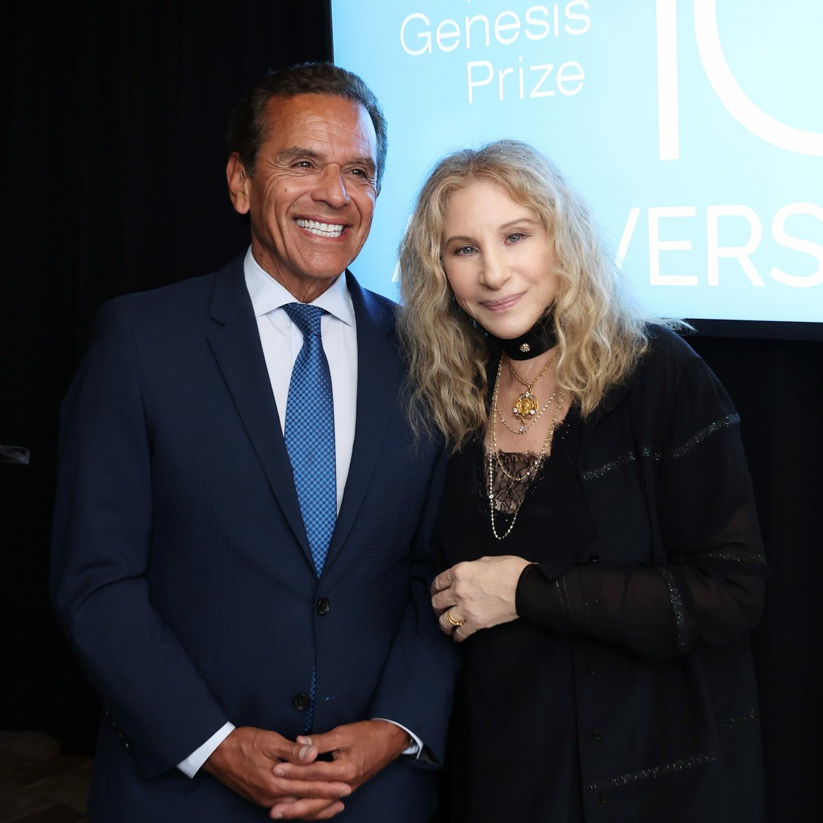 BarbraStreisand's tweet image. I was so pleased to have dinner last night with an impressive and honorable group including, former Attorney General Eric Holder, former Los Angeles Mayor Antonio Villaraigosa, Lt. Colonel Alex Vindman and of course the formidable E. Jean Carroll, who ensured Donald Trump was