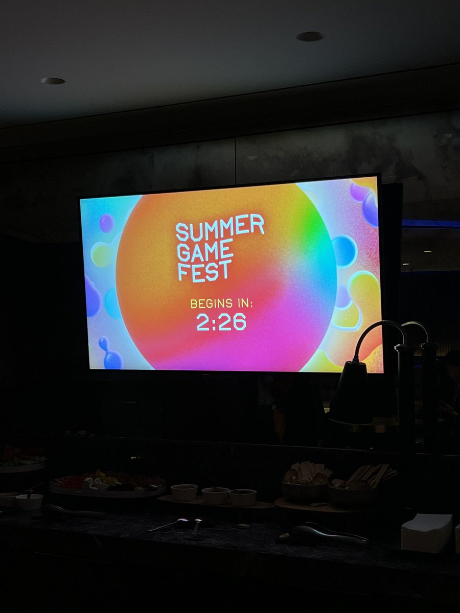 Victoria Tran 🧋 tweet media