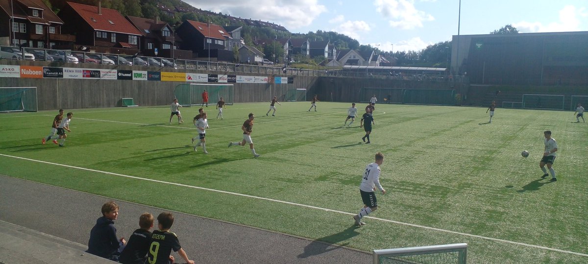 supporterutstyr's tweet photo. π
07.06.2024
β½οΈ Bogafjell - Jarl 6-0
π³π΄ Division 5
π Bogafjellbanen ΓΈvre
High scoring Bogafjell convincingly won 6-0 against Jarl. Bogafjell is a relatively new club from 2001 from the outskirts of Sandnes. New and nice facilities #groundhopping #breiddefotball #liveinstadium https://t.co/mSDoOnLYka