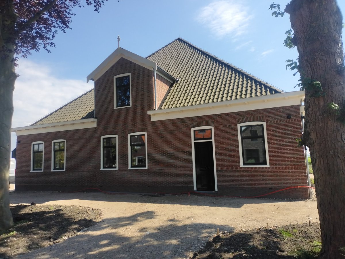 BBVrouwe's tweet photo. Prachtige stolpboerderij in Wormer met een bijzonder daklicht in de achtergevel. #architectuur https://t.co/OTr3QeT0N3