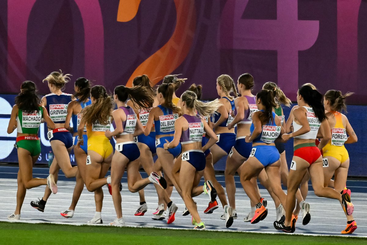 Giving it everything 👏

Izzy Fry runs a PB of 15:05.66 in the 5000m final to finish ninth 🙌

Hannah Nuttall finishes 10th while Amy-Eloise Neale comes 19th 

#WhereItStarts | #Roma2024