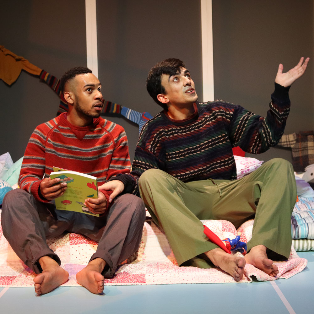 HalfMoonTheatre's tweet photo. **** "A happy yet serious play that doesn’t shy away from moral and ethical issues"
Fab 4-star review from @loureviewsblog for #TenInTheBed by @stevetasane. There's just over a week left of the tour, so catch it while you can!
https://t.co/KxsWX0ZRhc https://t.co/KpM376cRg6