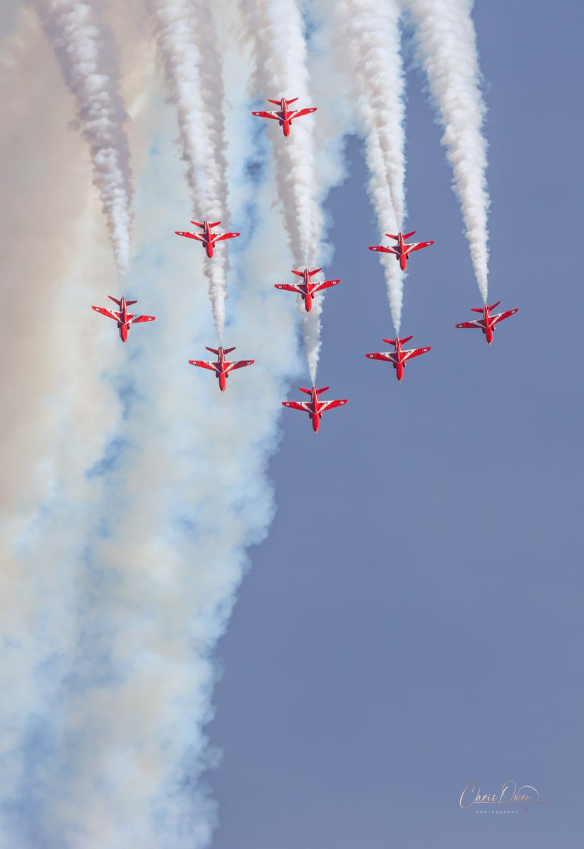 cwo1983's tweet photo. @rafredarrows arriving at @RAF_Valley this afternoon πΈπ΄σ §σ ’σ ·σ ¬σ ³σ Ώ
@northwaleslive @RAFRed_8 @RAFRed10 #aviation #jets #displayseason https://t.co/dKQLuCANAt