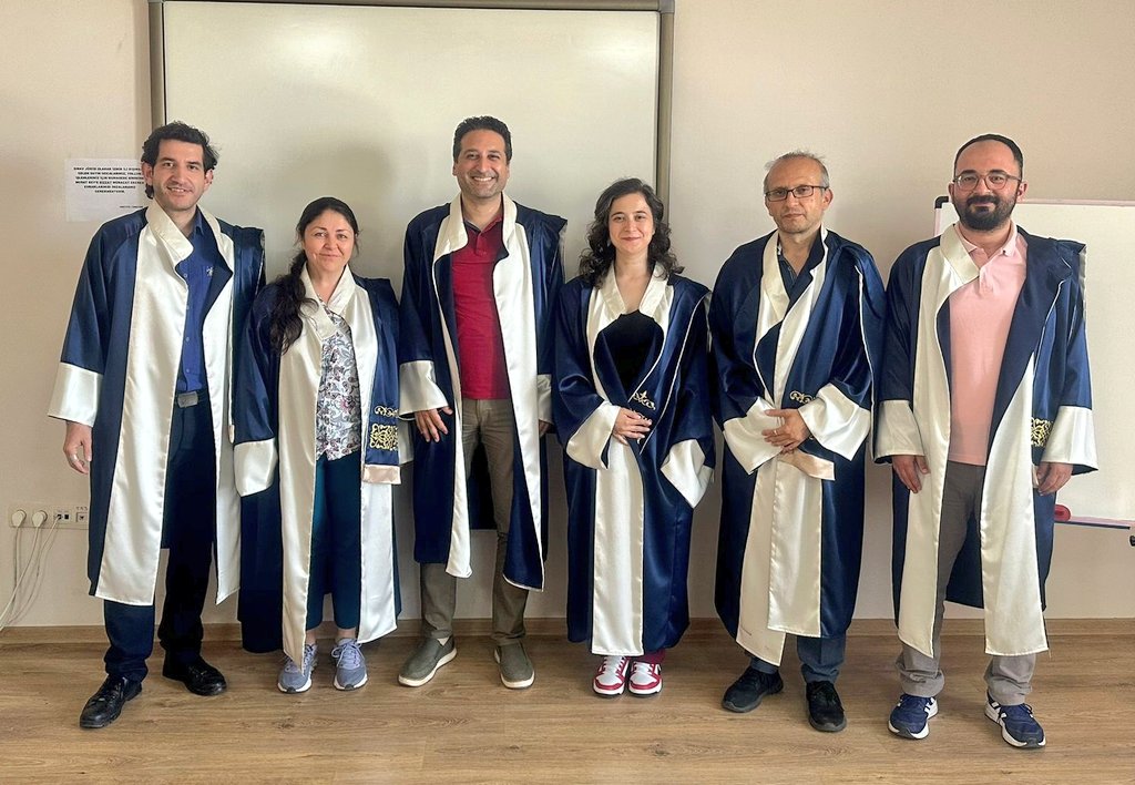 te_res_group's tweet photo. Bursiyerimiz Şeyma Özkan başarıyla yüksek lisans derecesini aldi. Tebrikler.

Our scholar Şeyma Özkan successfully received her master's degree. Congratulations.
👏👏
#thermoelectric
#yükseklisans
#Thesis 
@symvc
@gokhan2023g @mertsenerr https://t.co/QN09oAZfDq