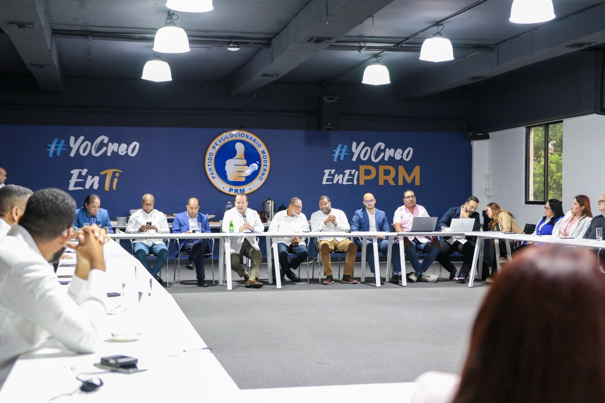 ElsidoDiaz's tweet photo. En el día de hoy participamos en la reunión organizada por el PRM con todos los Partidos aliados, donde manifestaron su agradecimiento por importante desempeño de las organizaciones políticas que integraron la coalición RD Avanza. 

#PARTIDOMODA 
#SOMOSPARTIDOMODA https://t.co/D5hh4cgeEW