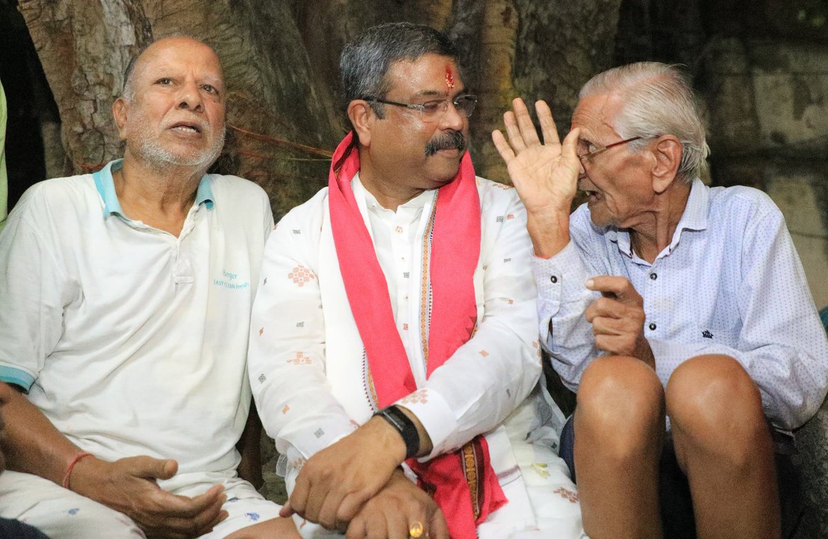 Sagara_pradhan's tweet photo. ନୂଆ ଓଡ଼ିଶା ପାଇଁ #DharmendraPradhan ବାହାକ ହେଲେ ଓଡ଼ିଶା ବିକାଶର ଶିଖରରେ ପହଞ୍ଚିପାରିବ।

ଉଜ୍ଜ୍ବଳା ମେନ୍ ଆଉ ଓଡ଼ିଶା ରତ୍ନ ତାର ଉଦାହରଣ... https://t.co/588ThVDXfU