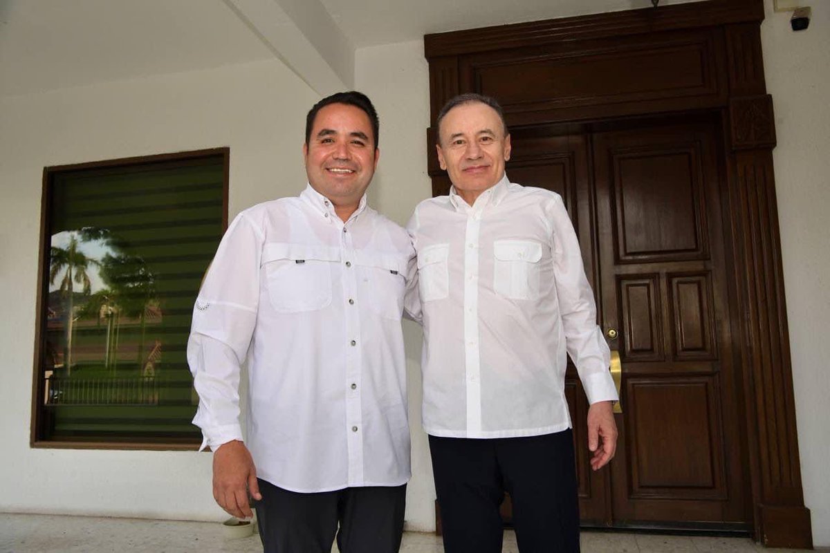 juntosheriberto's tweet photo. Un gusto saludar a Alfonso Durazo, gran gobernador que, junto al presidente Andrés Manuel López Obrador están haciendo historia en #Sonora y #México.

Mi reconocimiento y agradecimiento eterno por haberme permitido trabajar con él en este gran proyecto de la transformación de Sonora.

Ahora, desde el Senado de la República, sumaremos esfuerzos para que en #Sonora haya más bienestar y progreso.