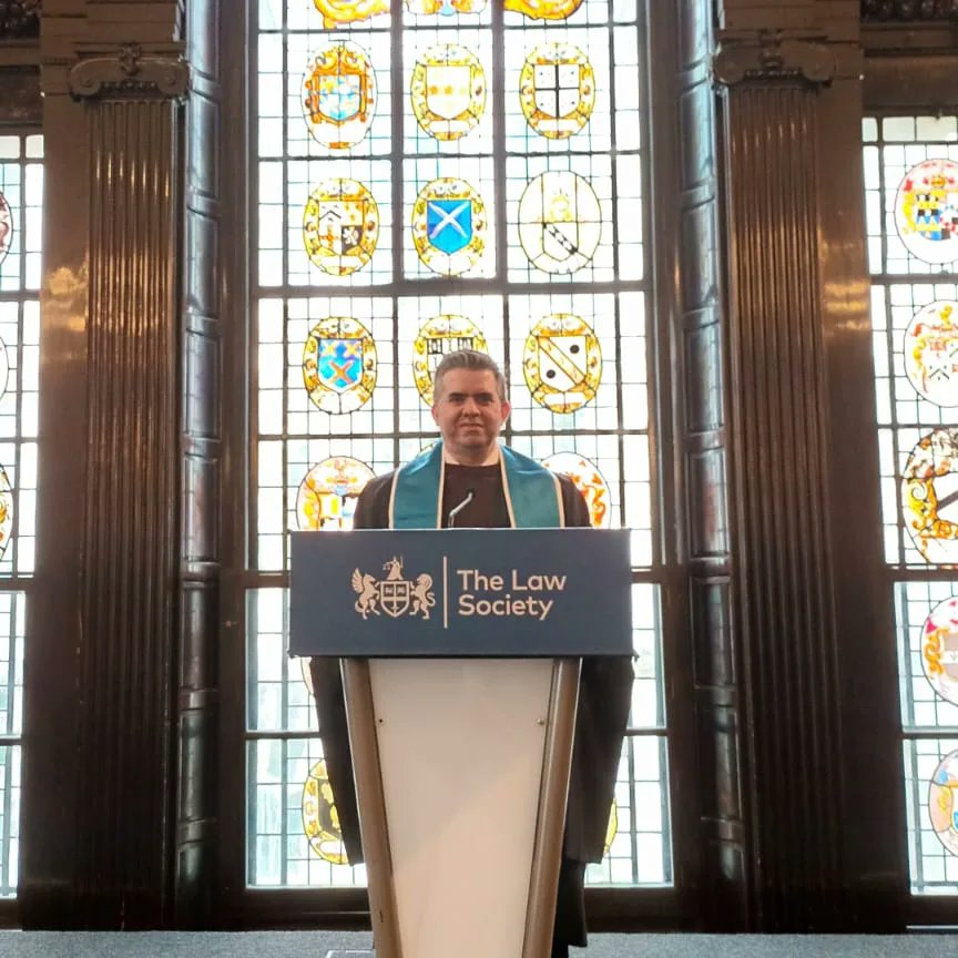 eusebioolindo's tweet photo. ¡Una gran etapa felizmente concluida gracias a Dios!
¡Oficialmente admitido como Abogado (Solicitor) y como miembro de @TheLawSociety Inglaterra y Gales!
¡Per aspera ad astra!
#LawSocAdmissions https://t.co/QvYoPZCE85