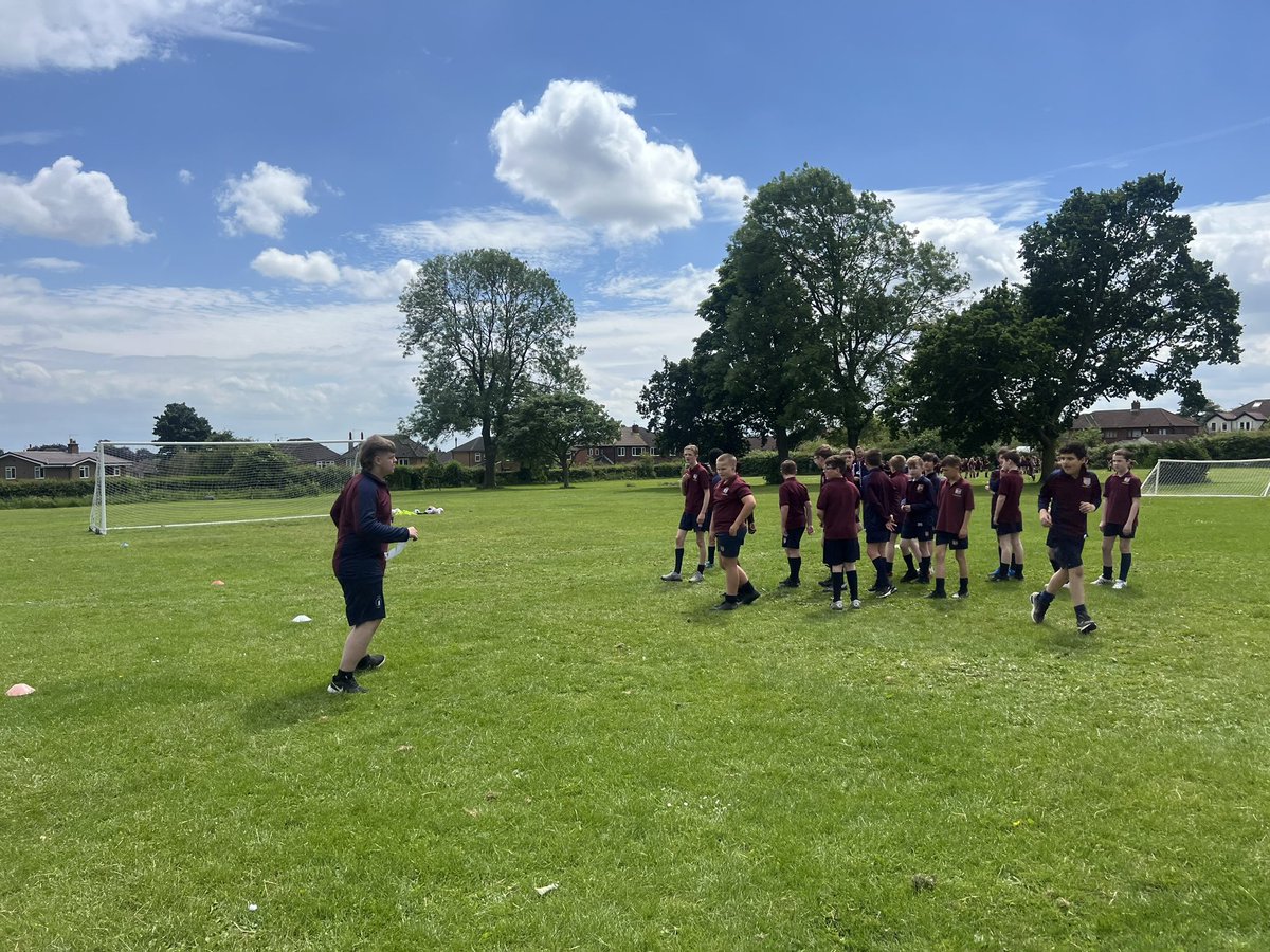 PATKingsSchool's tweet photo. ⚽️ ⚽️Incredible leadership session from the Year 10 Sports Studies group this afternoon.
Well done to Jay and Lee Jay for displaying our King’s values of respect, responsibility, determination and excellence.
Watch out Gareth Southgate 👍
#Leaders #SportStudies #Football https://t.co/k9PTlmQ0SS
