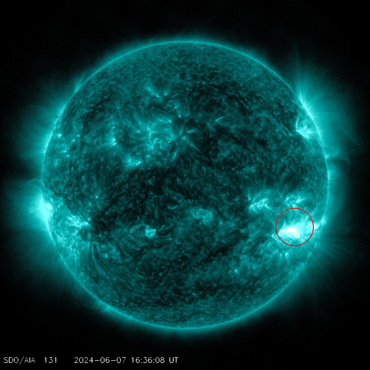 Moderate M1.27 flare from sunspot region 3697
Follow live on spaceweather.live/l/flare