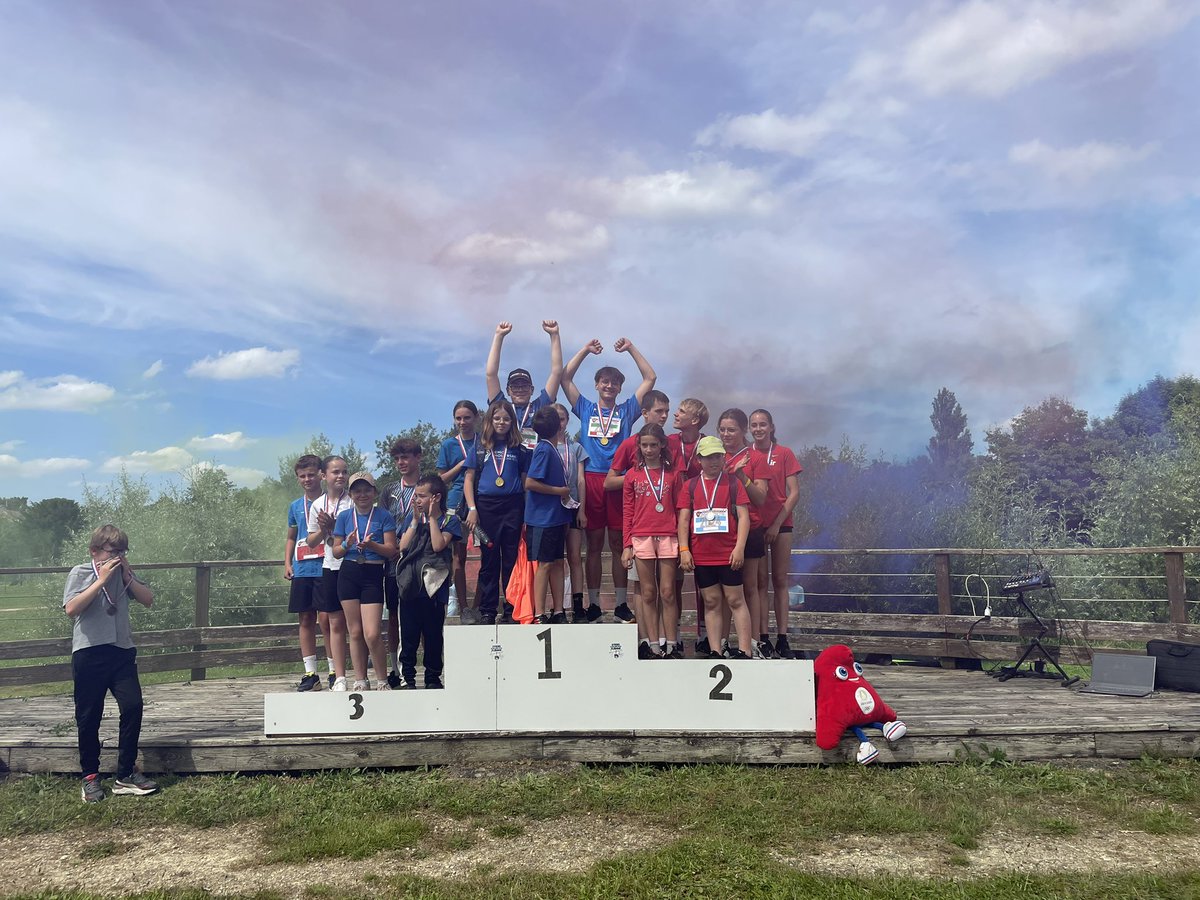 79Moliere's tweet image. Les JO du REP Molière se sont déroulés hier. 350 enfants des cycles 3 et 4 et l’encadrement des élèves de 2de option EPS du lycée Jean Moulin.
Une journée de sport et de travail collaboratif partagée avec Madame la Rectrice et Madame la Directrice académique. #Paris2024