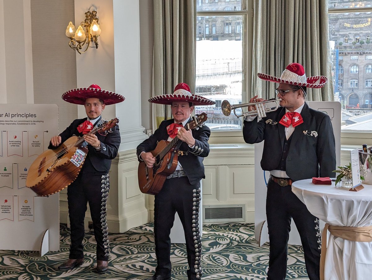 A wholesome day of networking and learning with @anu07m <a href="/FionaLawUK/">Fiona Law</a> @texthelp <a href="/FionaAS/">Dr Fiona Aubrey-Smith</a> and the <a href="/GoogleForEdu/">Google for Education</a> team in Edinburgh. Always great to catch up with colleagues in other LAs and discuss the latest digital hot topics! Oh, and the mariachi band were estupendo!