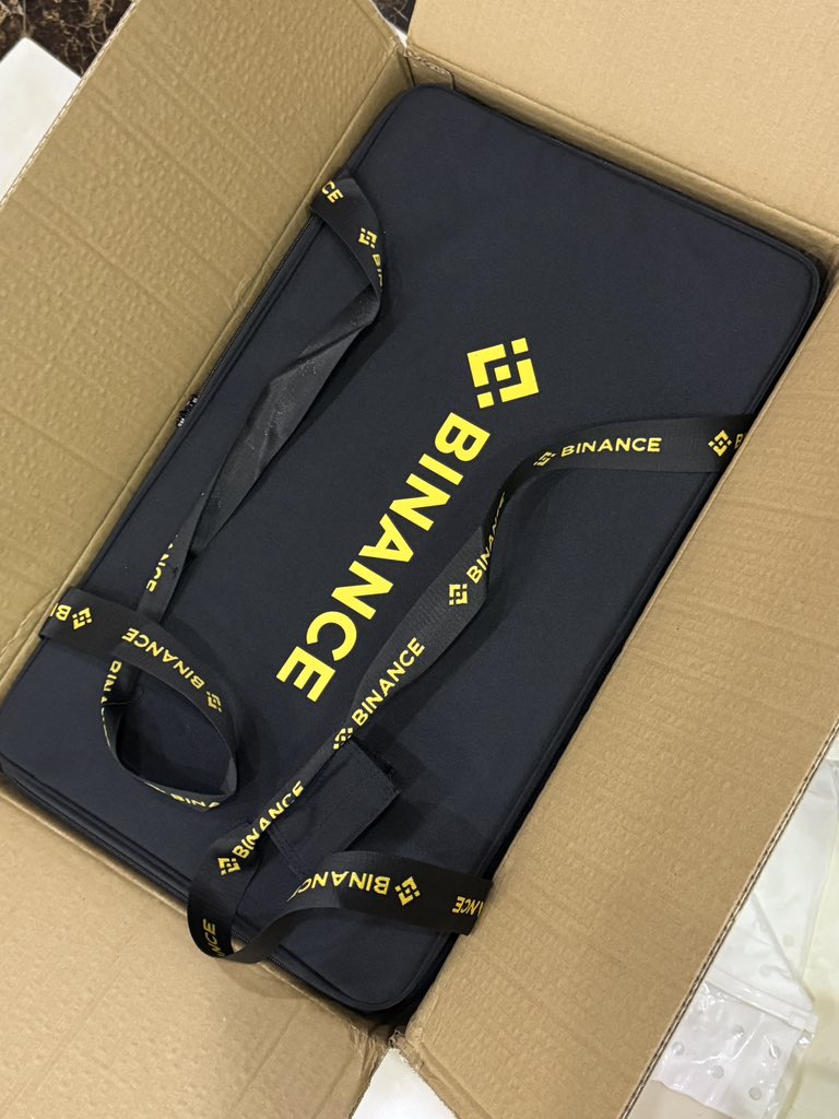 感谢币安送的一波装备<a href="/heyibinance/">Yi He</a>