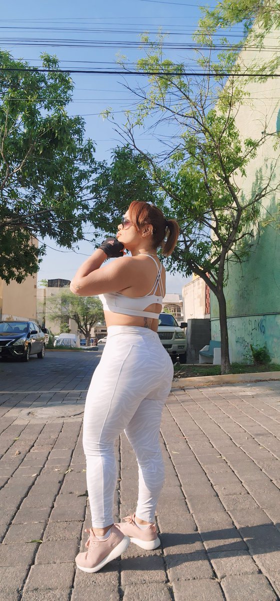 KatiaTransof's tweet photo. Entrenamos juntos? 💪
Lady barber💈
Al poniente de monterrey 
SERVICIO VIP EJECUTIVO
INFO POR MD 🤑
#trans #transmty #transmonterrey #tetas #escort #sexoservidora #TetasMaravillosas #nalgonavip #NalgasQueEnamoran #Nalgotas #transexualmty #escort #ladybarbermty #encuentrosmty https://t.co/KkeqCJHJmZ