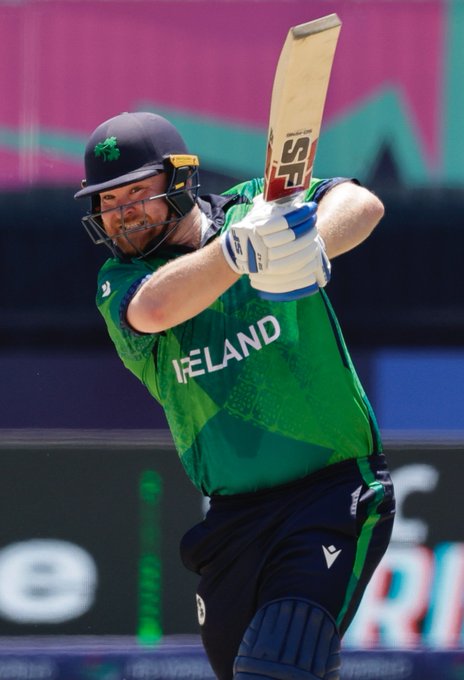Paul Stirling's struggles come to an end! Gordon gets the big wicket!