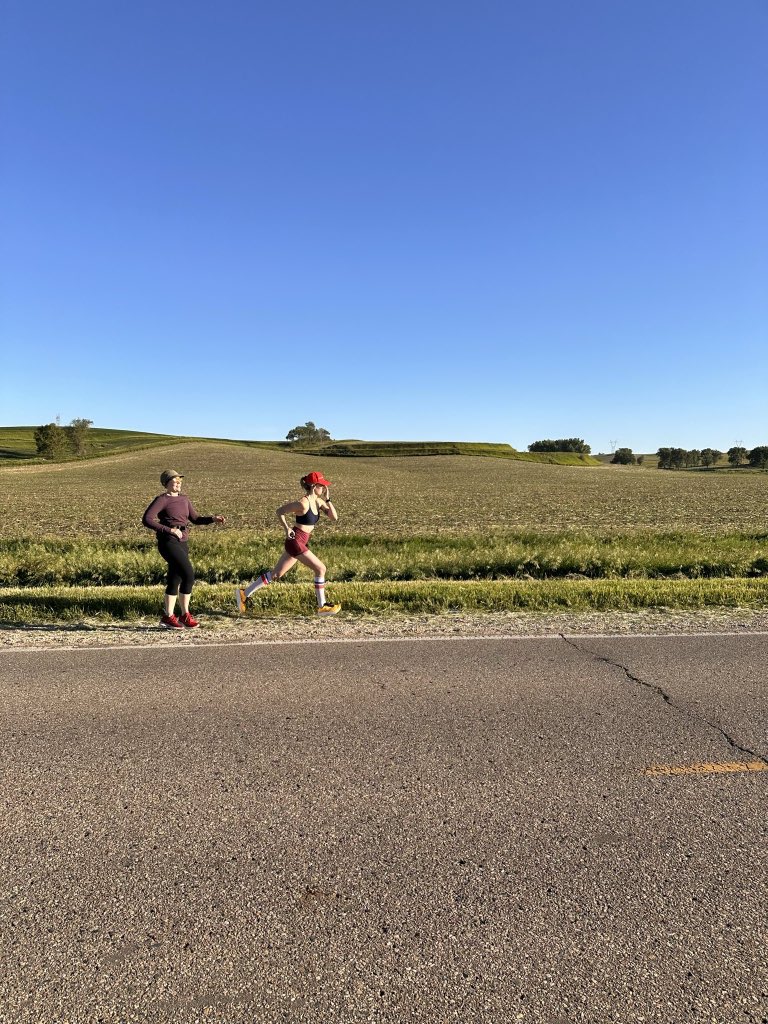 notrealMolly's tweet image. Wrapped up our first #RelayIowa leg at 8:00am - we’re 12/339 miles in!