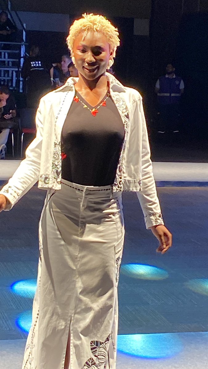 soyjsebas18's tweet image. Pasarela #TallerCroquis en #DistritoModa