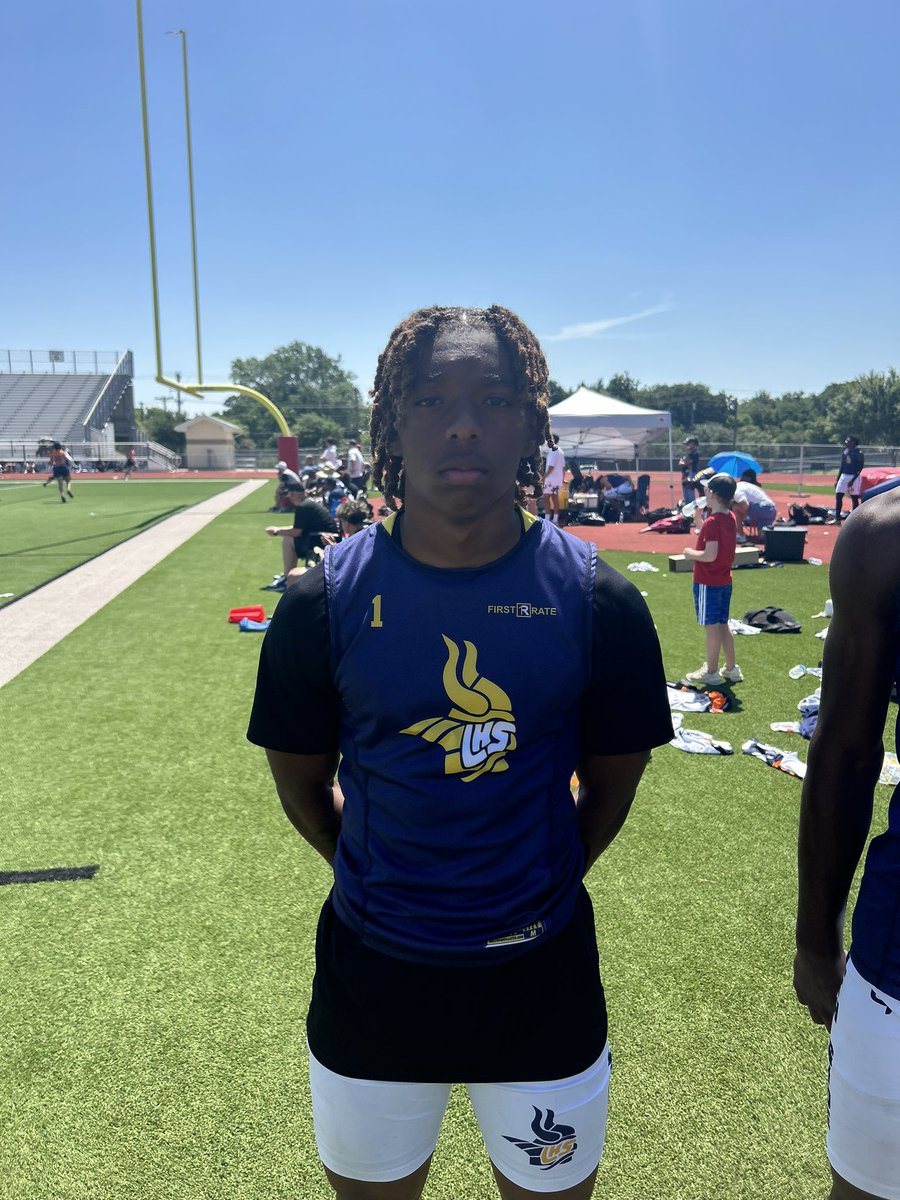 We’ve heard about Arlington Lamar’s young guns, but rising senior DeAnte Gentry (<a href="/DeAnte_Gentry1/">DeAnte Gentry</a>) is the leader on offense. 

Offers from Louisiana Tech, North Texas and Montana.