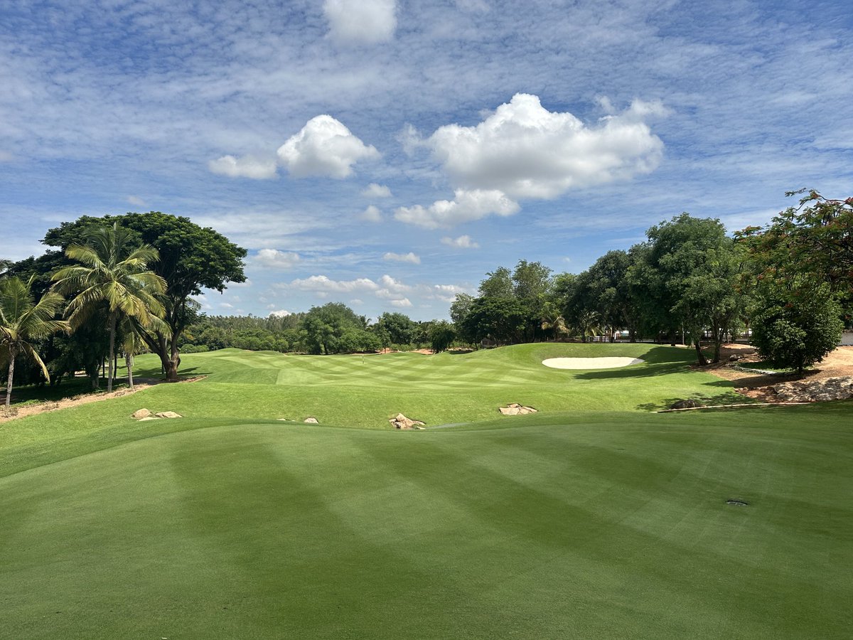 clintonsouthorn's tweet photo. Visiting ⁦@p_golfshire⁩ this week. A fantastic golf course with a great team. Appreciate how well they present the world class golf facility ⁦@troonint⁩ https://t.co/Xn3GdjfLyk