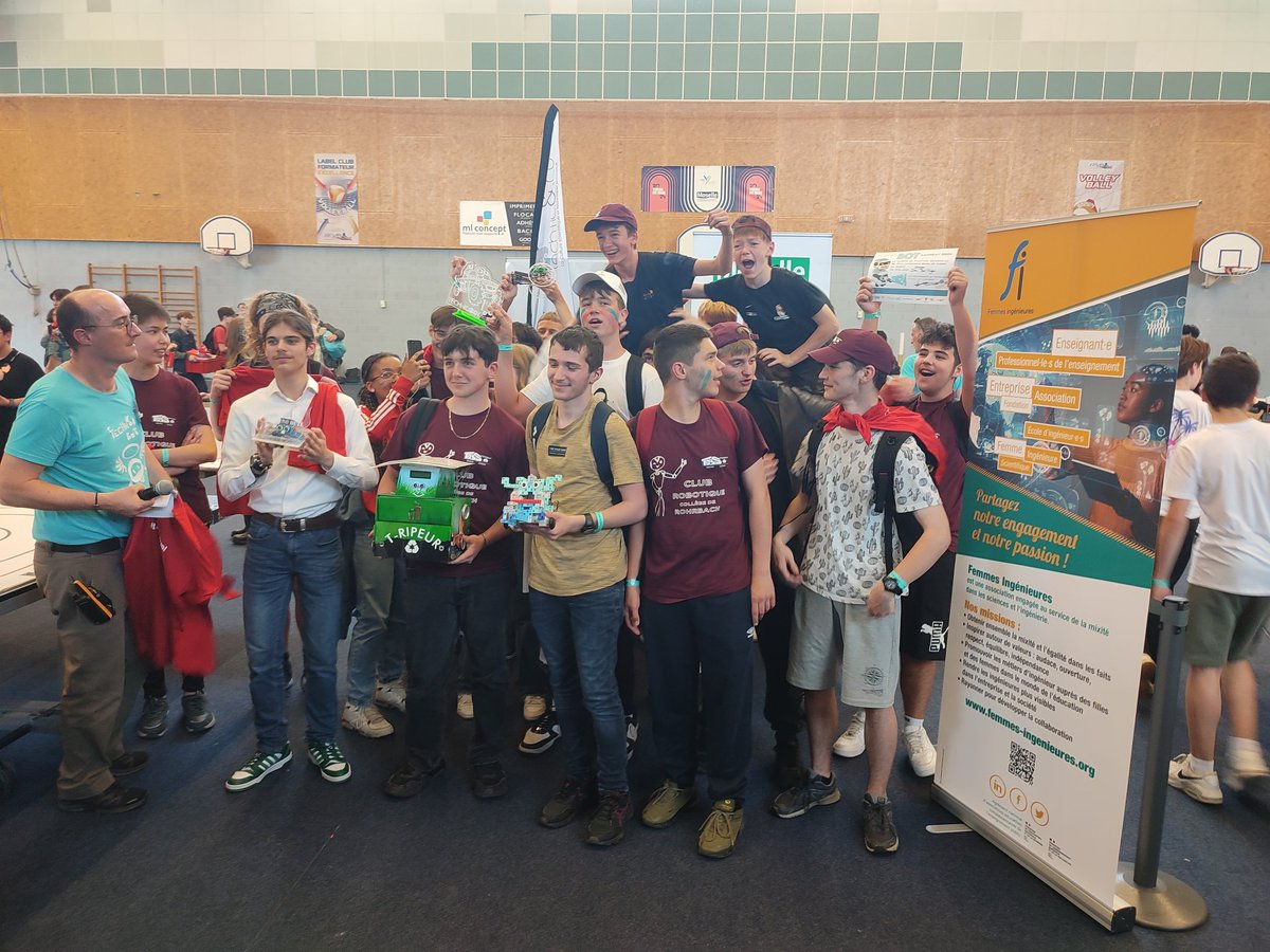 damienplontz's tweet photo. 1er prix Design, 1er prix Présentation, 1er prix Sumo, 1er prix au classement général 🤩🤩🤩 Le club robotique du @CLGSEITLINGER en force 🤩🤩🤩 BRAVO 👏👏👏
@RLaganier @GregoryPremon @Dsden57 @MoselleCD57 @HalilHceyhanli https://t.co/JNXXbybG1R