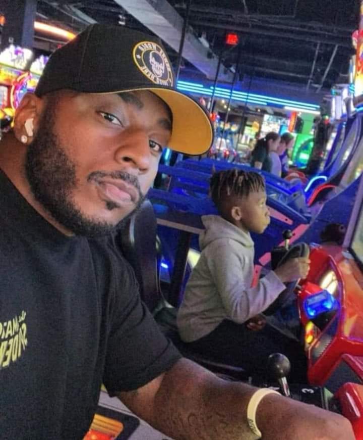 Chineaector's tweet image. Having a wonderful time with my Son ❤️❤️❤️❤️