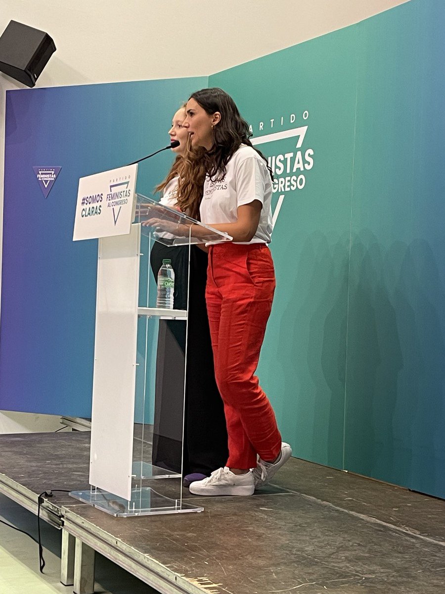 feministas_cong's tweet photo. "Vamos a votar este domingo con ilusión, quitándonos de una puñetera vez la pinza de la nariz", aseguran @towandarebels1
Feministas al Congreso 
#JuntasHaremosHistoria https://t.co/vipPBAKEtP