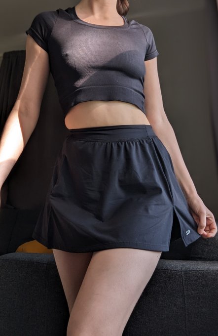 Girl_In_Dungarees - No such thing as "too short" on me right? https://t.co/HV1Wil4AsV
