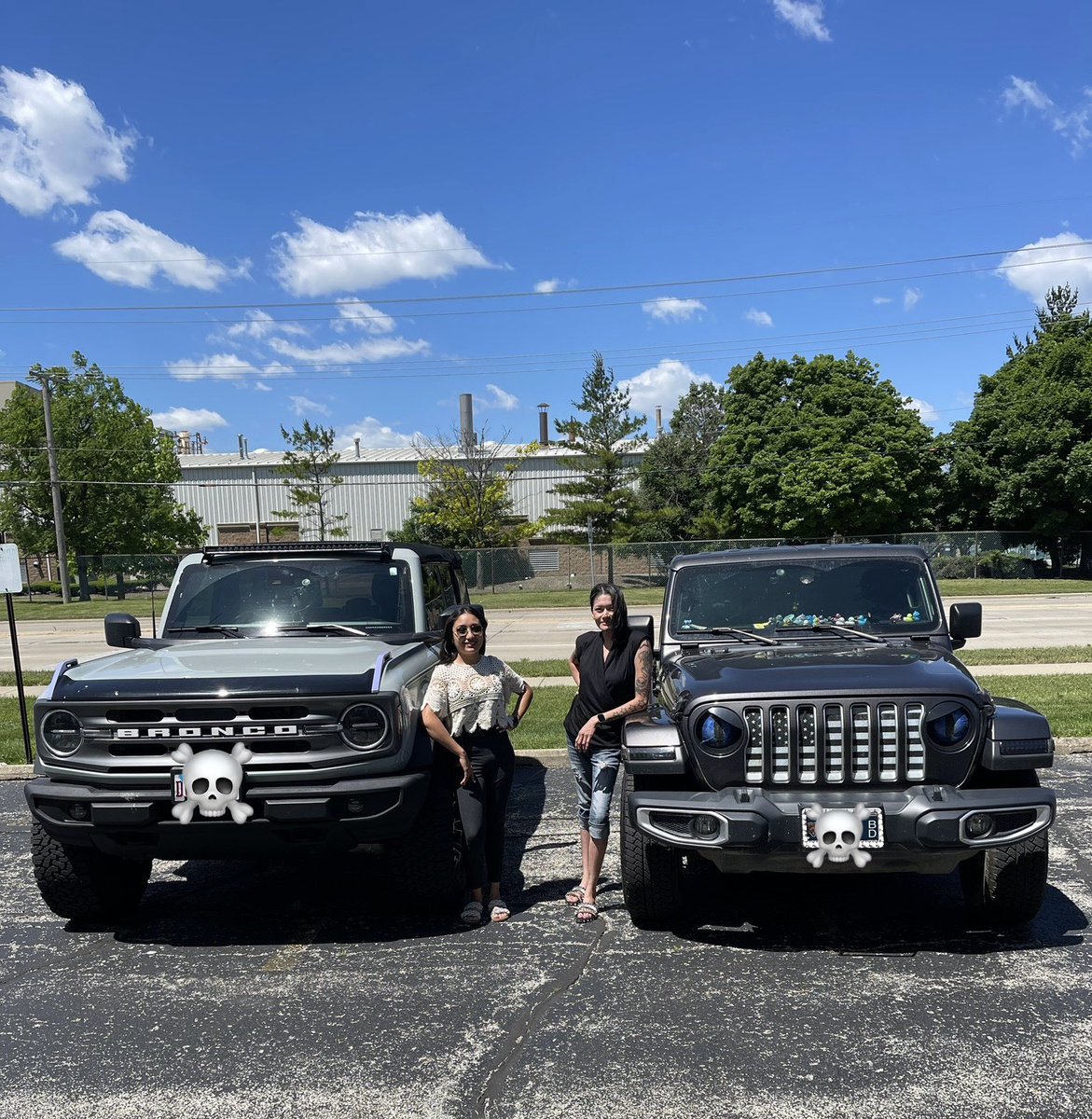 CandyCats357's tweet image. Bronco girl &amp;amp; me. 🥰 love her! 🖤🖤🖤