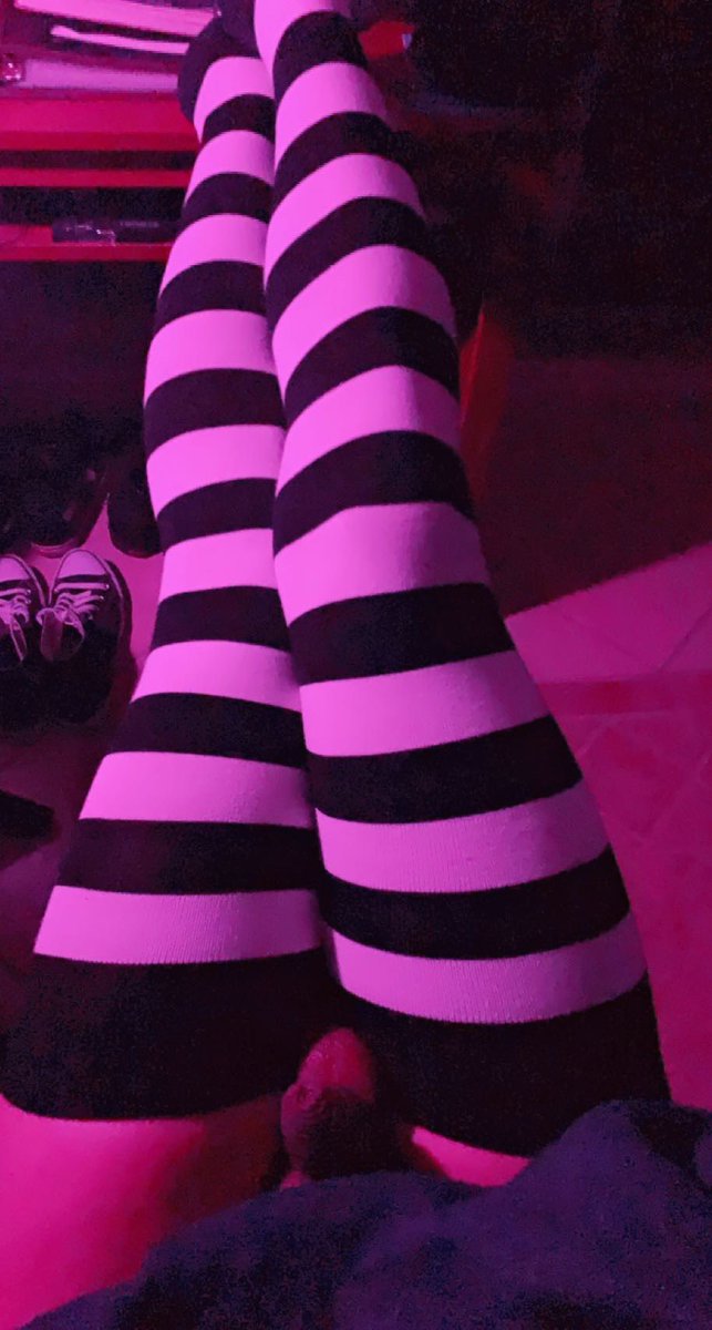 grimissilly's tweet photo. thighs :3✨🐾

#Femboy #nsfwtwt https://t.co/3E3a54lMjE