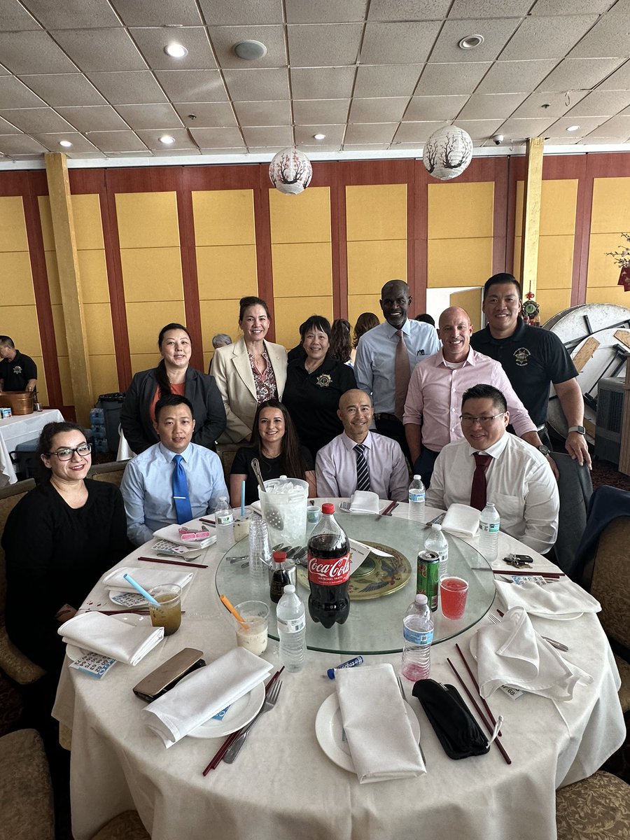 SacCoProbation's tweet photo. Last night, two of our interns were awarded the Deputy Vu Nguyen Scholarship at the 29th annual Asian Peace Officer’s Association Community Banquet. The APOA supports community based programs, youth, organizations, and training opportunities for law enforcement officers. https://t.co/6yj84mG9Z0