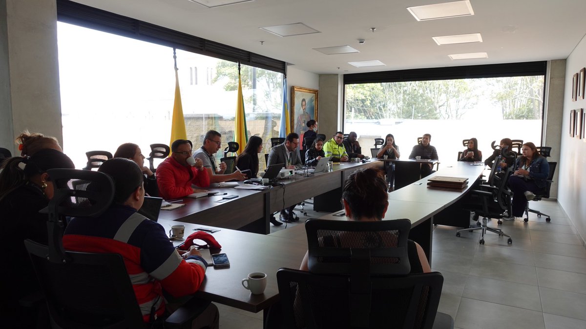 Mesa Técnica de Responsabilidad Penal para Adolescentes. 🗣️

Un espacio para asegurar un trato justo a los #jóvenes en conflicto con la ley en Mosquera. La #Personería respalda estas acciones para garantizar los derechos de todos los jóvenes mosquerunos.