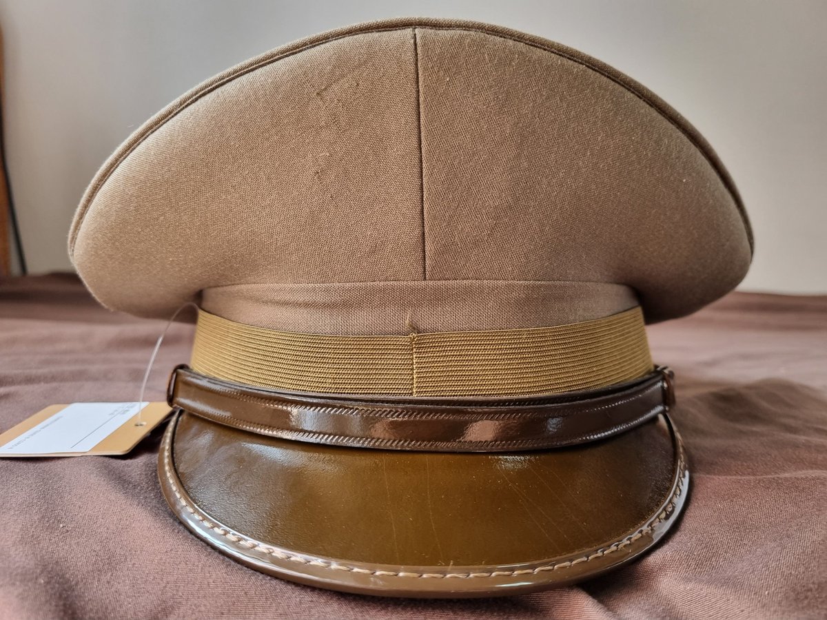 comradecuong's tweet photo. Republic of Italy Army visor cap that i just purchased from the Repmart Military shop in Tokyo Japan on Friday Afternoon June 7 of 2024 (🇯🇵 time zone) ☺️🇮🇹👍
#VisorCap #PeakedCap
#PeakCap #Schirmmütze
#Фуражка #Кашкети
#군대정모 #制帽 #大盤帽 https://t.co/XleHdQ00Hc