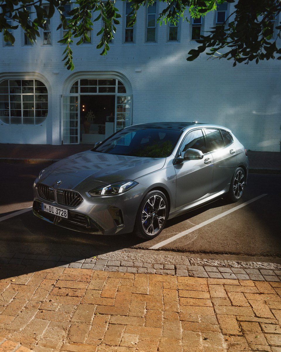 autoreporterca's tweet photo. "Excited to check out the new BMW 1 Series! Compact luxury with impressive performance. #BMW #1Series #LuxuryCars #AutoReporter #CarReview #DrivingExperience" https://t.co/m4jXXkF8We