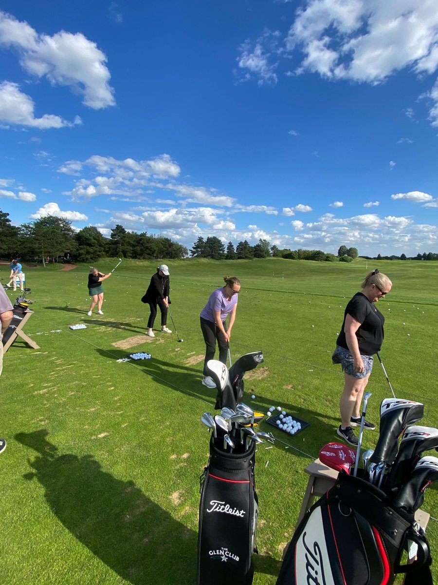 KemperSports's tweet image. Last night, KemperSports and @KemperLesnik team members and their families got in on the #KSPDMonth fun @TheGlenClub with our annual Night on the Range event. An awesome evening full of good eats, great company, helpful instruction and fun competition. #MakeGolfCool