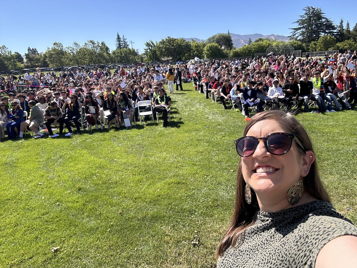 EdmsToros's tweet image. Flashing back to our 8th grade Promotion! So proud of our class of 2024 and wishing you all the best in High School! #Torofamily @MtDiabloUSD