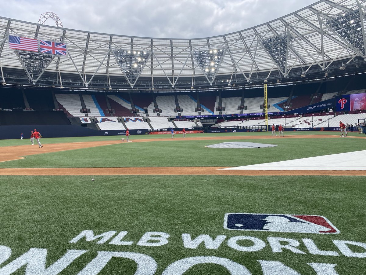 MLB Cathedrals tweet media