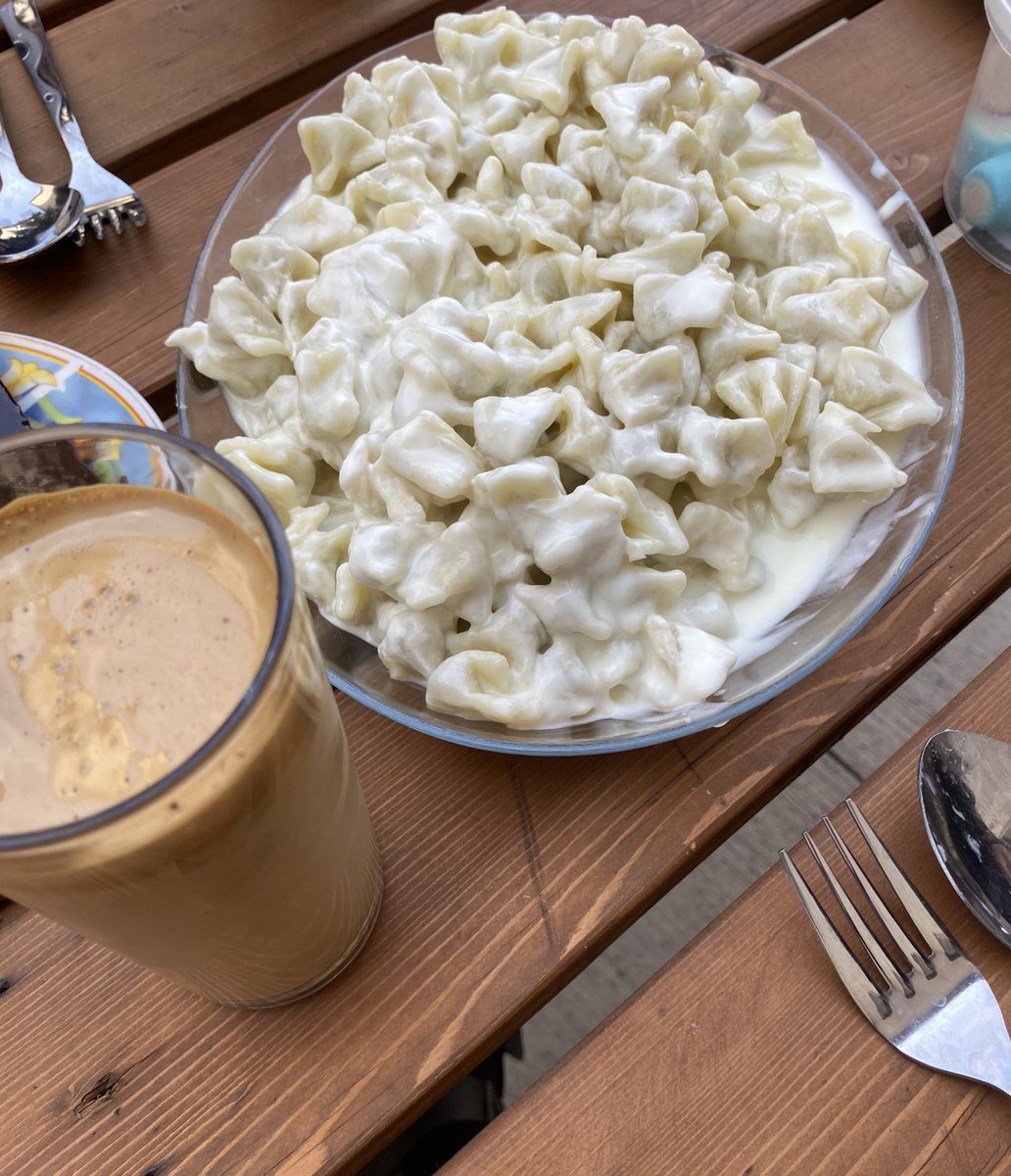 sena10cu's tweet photo. Bunun bi üstü Nutella ile ton balığı tüketmek https://t.co/oJkWFvgZg6
