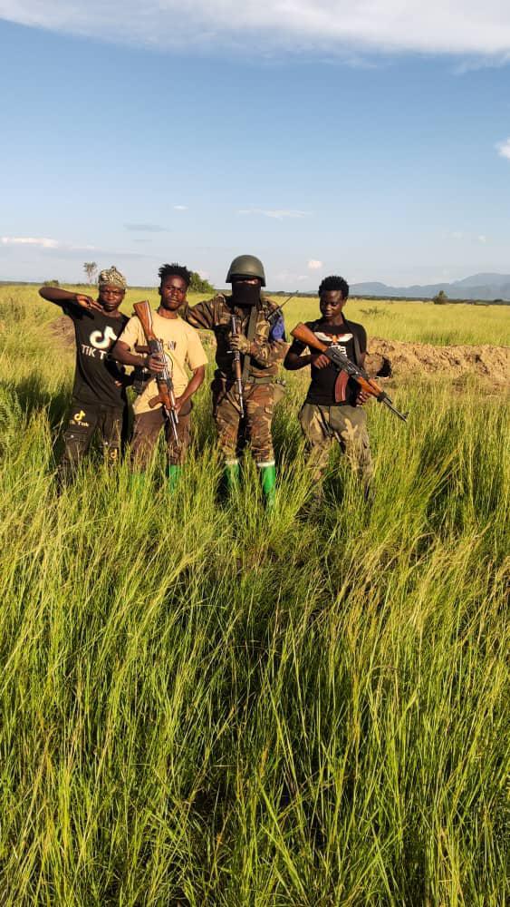 Byebye_M23's tweet photo. Quel cadeau à donner aux jeunes Bantous du Nord Kivu ? toute la république est derrière vous 😘😘😘. https://t.co/73Q68uGab4