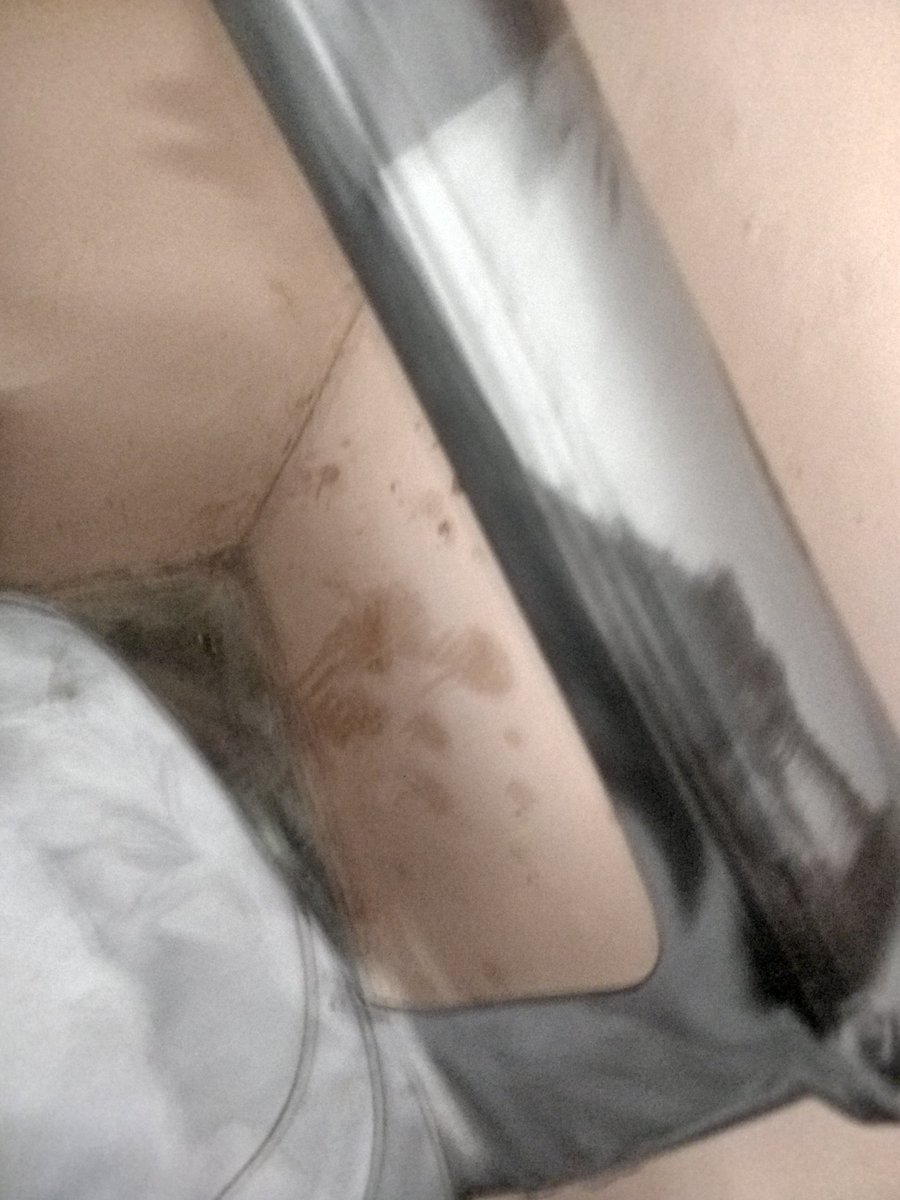 drkotsom's tweet photo. @oyorooms The worst has happened

1- Unhygienic stay and the room is smelling of Paan and Coffee.
2- Extremely rude staff behaviour in your franchise
3- You not willing to shift me to another place (even with extra charge) or initiate a refund

Order ID: OC005262
@jagograhakjago https://t.co/DxEAYFhOlV