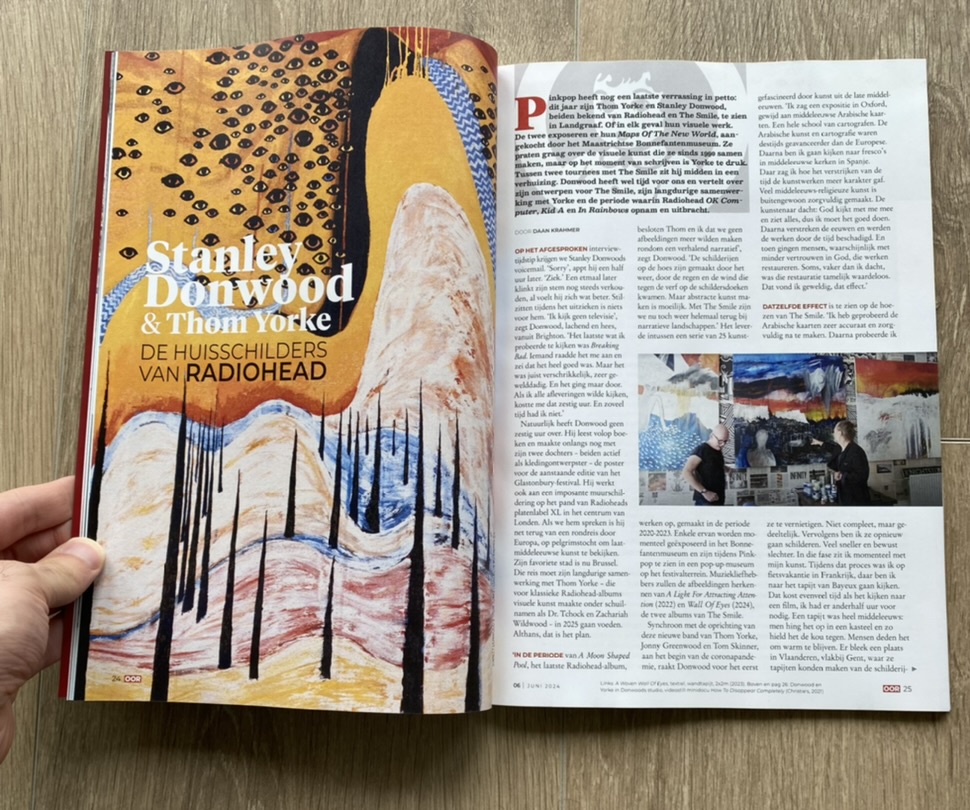 dnkrhmr's tweet photo. Interview met @StanleyDonwood over Arabische landkaarten uit de hoge middeleeuwen, angst, internetcafés uit de jaren ’90, Donwoods vriendschap met @thomyorke en de albums van
@radiohead. Voor @OOR. Nu in de winkel. https://t.co/HCr8xHwPvm