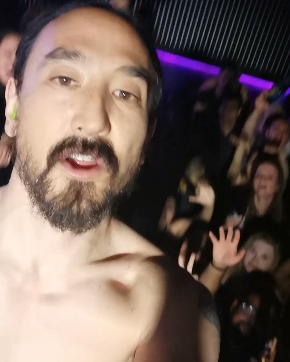 MoVernie's tweet photo. When Steve Aoki grabbed my phone and took a selfie.
Thanks @steveaoki!!!!
#CMW2024 #CMW #CanadianMusicWeek #DPRTMNT #NewestNightclub #steveaoki #cakeme #Toronto #MoVernie https://t.co/s9n4YBZCmP