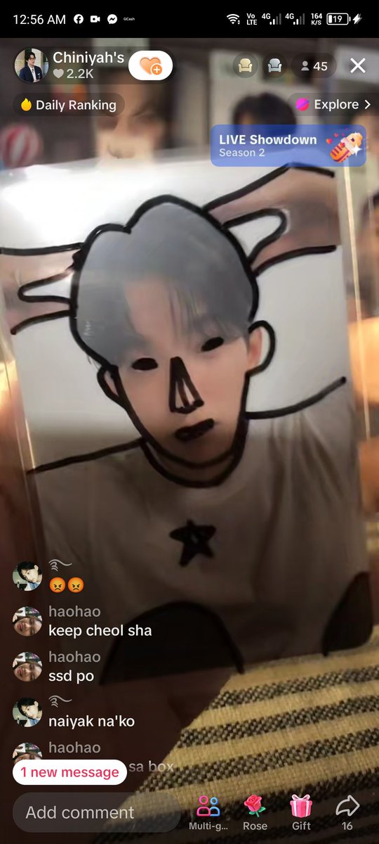 Mowchyi's tweet photo. Laro naman si ate😭
#rewr https://t.co/59a3XvtJty