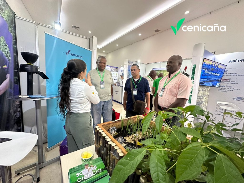 cenicana's tweet photo. ¡Un día increíble en el #Enlace2024 de @ProcanaCol! 🌟 ¡nos llevamos un reconocimiento por nuestro trabajo en sostenibilidad! 🌱🏆.
¡Felicitaciones a todo el equipo del #ProgramaIntegra y a todos los cultivadores que están vinculados por su esfuerzo incansable!
#SomosCenicaña https://t.co/8ISvVldEq5